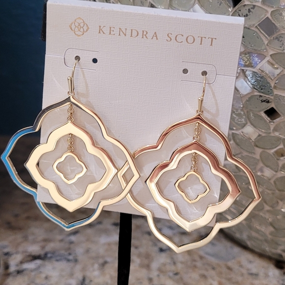 Rare Kendra Scott Gold Logo Statement Earrings - Picture 1 of 12